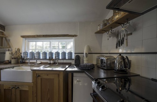 Hingham Cottage | Charming 15th century cottage in elegant and historic Hingham