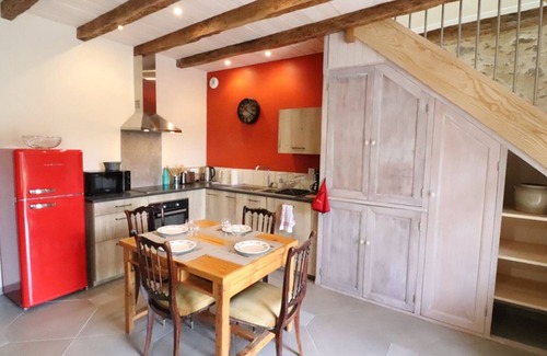 Saint-Victor Cottage | Charming 1890s Home: Renovated, Secluded, Near Lakes, with Garden & Modern Amenities