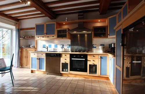 Lingreville Cottage | Charming 18th Century Stone House - 3 BR, Sleeps 5, Near Beach and Hiking Trails