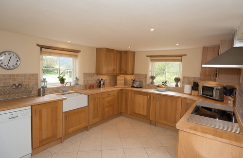 Carmarthen Cottage | Charming 18th Century Cottage in the beautiful Welsh Countryside