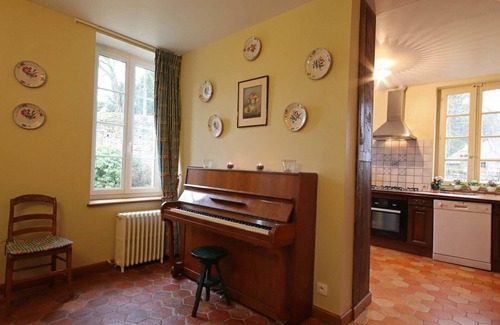 Le Grais Cottage | Charming 18th Century Chateau Wing: Garden, Fireplace, Fishing, Near Bagnoles de l'Orne
