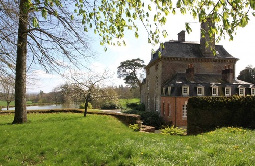 Le Grais Cottage | Charming 18th Century Chateau Wing: Garden, Fireplace, Fishing, Near Bagnoles de l'Orne
