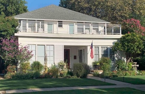 Fort Worth Apartment | Charming 1930's Parkside Apartment