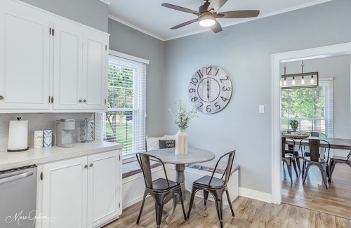Broadmoor House | Charming 1950's Broadmoor Home in Middle of Shreveport
