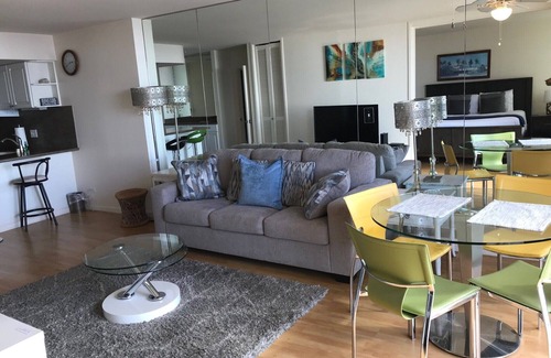 Waikiki Condo | Charming 1Bedroom - Surfing, Sunset, Yacht, Firework Ocean View!