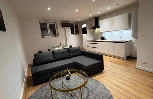 Wondelgemstraat Apartment | Charming 1BR Apartment | Walk to City Center