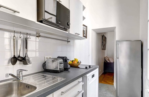 Les Halles Apartment | Charming 1BR by Centre Pompidou - Sleeps 4