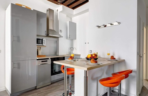 Odeon Apartment | Charming 1BR in Saint-Germain for 4 Guests