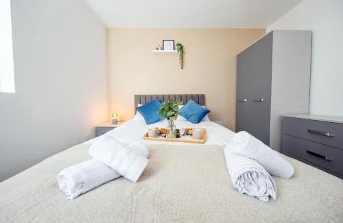 Offerton Apartment | Charming 1BR in Stockport Center