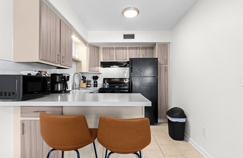 Royal Oak Apartment | Charming 1BR Upper Flat in the Heart of Royal Oak