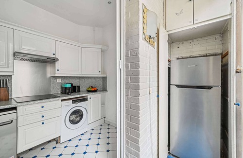7th Arrondissement Apartment | Charming 1BR - Walk to Eiffel Tower