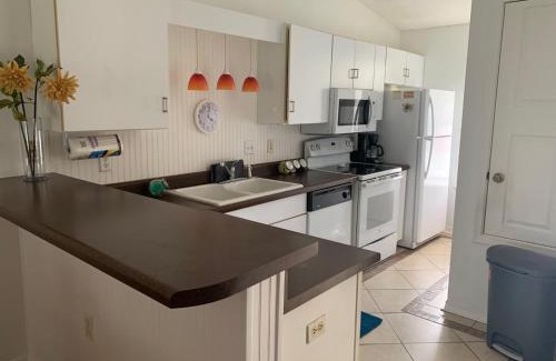 Northwest Pensacola House | Charming 2 bdr 1 bath home fenced byard N Pensacola Pet Friendly Close to bases