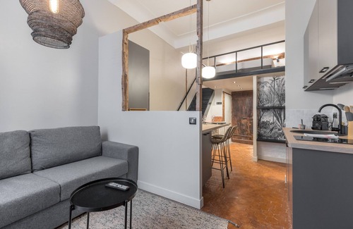 Old Town Apartment | Charming 2 Bdr Old Town - AC