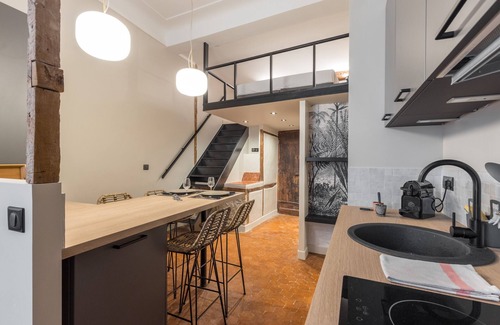 Old Town Apartment | Charming 2 Bdr Old Town - AC