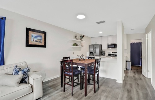 Palm Valley House | Charming 2-bedroom townhome in marvelous Ponte Vedra Beach with WiFi, AC