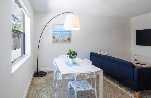 Riverside Park Apartment | Charming 2 bed 1 bath Gem 10 min to Beach!