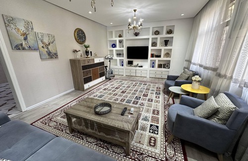 Sabayil Apartment | Charming 2-Bed Apartment in Baku City Center