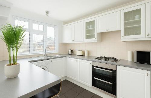 Canonbury Apartment | Charming 2 Bed Flat with Garden in Canonbury