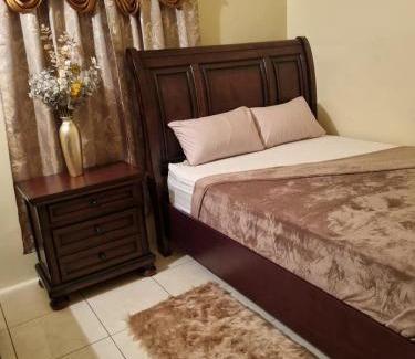 Portmore House | Charming 2-Bed House in Portmore gated community