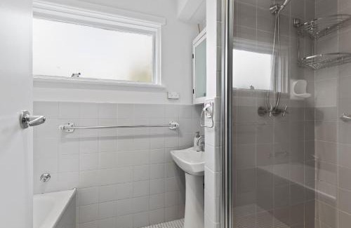 Camberwell North Apartment | Charming 2 bed in the Heart of Camberwell