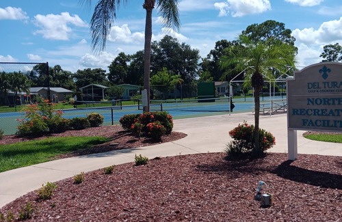 Jacarandas Cottage | Charming 2-bedroom cottage in enjoyable North Fort Myers with AC, WiFi