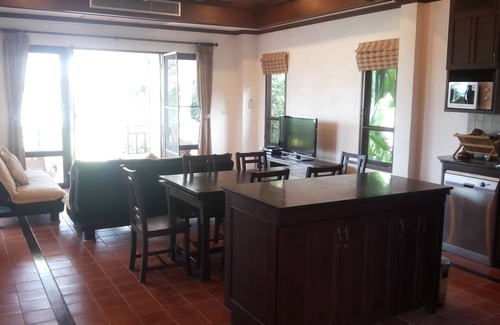 Ko Chang Villa | Charming 2-bedroom beachfront villa with private pool in a small quiet community