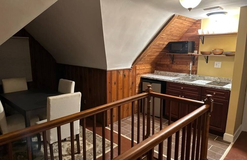 Seat Pleasant Bed & Breakfast | Charming 2-bedroom in serene Capitol Heights near Washington DC