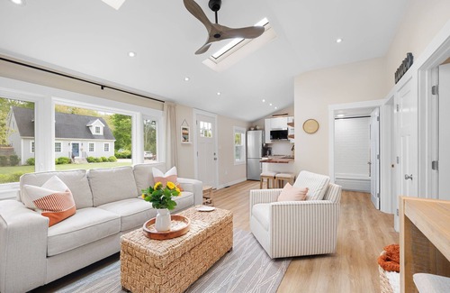 Kenyon House | Charming 2-bedroom house in South Kingstown with pass to beach