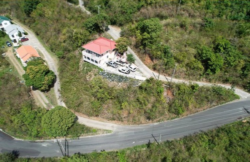 Brewers Bay House | Charming 2-bedroom house with WiFi, AC in amazing Cane Garden Bay