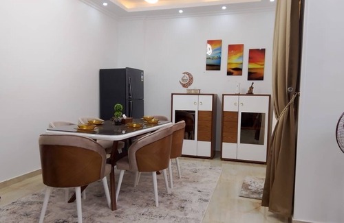 Kirdasah Apartment | Charming 2-bedroom apartment in Garden October with AC, WiFi , behind pyramids