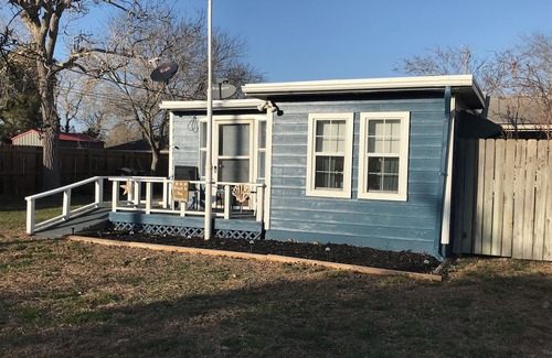 Flour Bluff House | Charming 2-bedroom bungalow in delightful Corpus Christi with WiFi