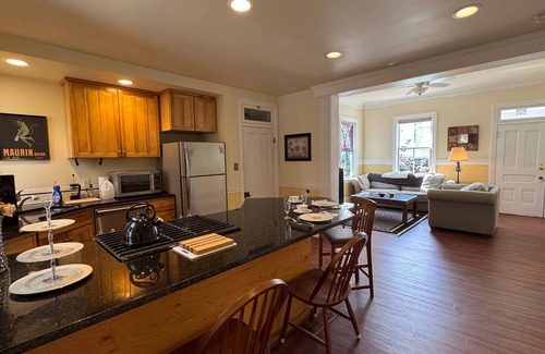 Lower Avenues House | Charming 2-bedroom house, with study and greatroom, quiet Avenues neighborhood
