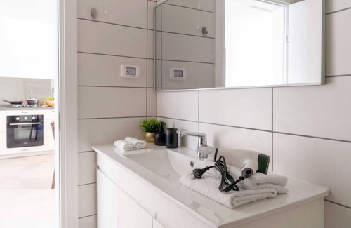 Tel Aviv City Center Apartment | Charming 2-Bedroom @New Building 200m off shore
