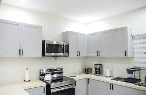 Little London House | Charming 2-bedroom bungalow in Little London with WiFi, AC