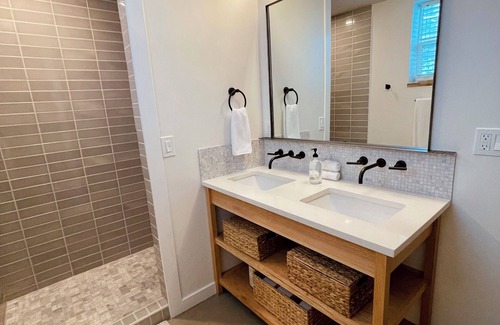 College Place House | Charming 2-bedroom house near Walla Walla, in College Place