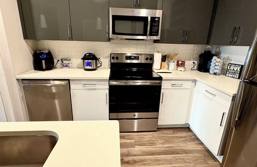 Sandy Springs Apartment | Charming 2-bedroom apartment in wonderful Sandy Springs with WiFi, fitness room