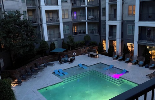 Sandy Springs Apartment | Charming 2-bedroom apartment in wonderful Sandy Springs with WiFi, fitness room