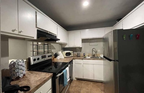 Lawton Apartment | Charming 2-Bedroom, 1-Bath Home Close to Downtown