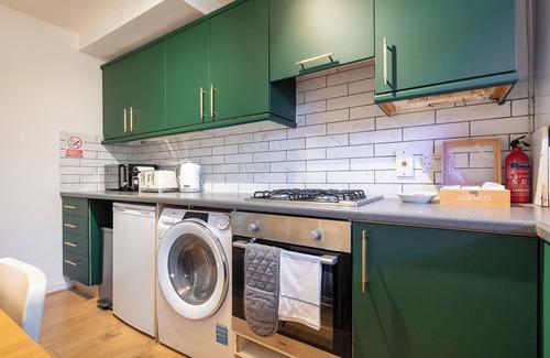 Wandsworth House | Charming 2 bedroom 2 Bathroom Flat in Clapham Junction