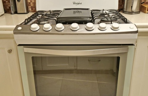 Bayville Apartment | Charming 2-bedroom, 2 bathroom apt with A/C and Wifi in Bridgetown near beach.