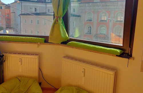 Innsbruck City Centre Apartment | Charming 2-bedroom apartment in lovely Innsbruck with WiFi