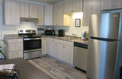 Moose Creek Apartment | Charming 2-bedroom apartment with WiFi in Moose Creek -.5 mile from of EAFB-H #3