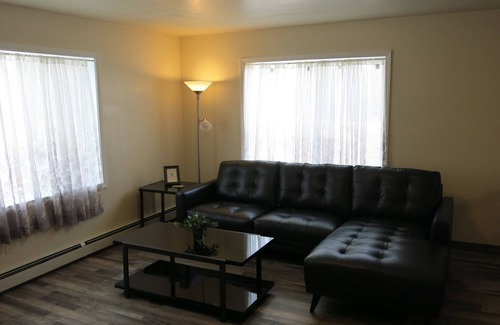 Moose Creek Apartment | Charming 2-bedroom apartment with WiFi in Moose Creek -.5 mile from of EAFB-H #3