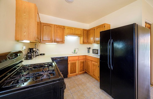 Runaway Bay Apartment | Charming 2-bedroom apartment with AC, WiFi in fabulous Saint John's