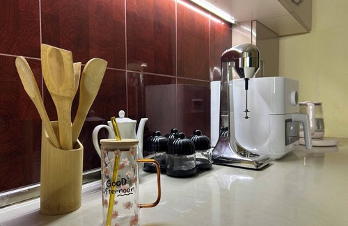 Chugureti Apartment | Charming 2-bedroom apartment with WiFi and AC in lovely T'bilisi