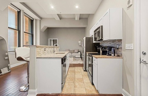 Inner Harbor Apartment | ⭐️Charming 2-bedroom Apartment ⭐️ in beautiful Inner Harbor