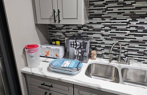 Hollywood Apartment | Charming 2-bedroom apartment with WiFi, AC in awesome Hollywood