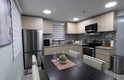 Beverly Hills Apartment | Charming 2-bedroom apartment in the heart of Kingston