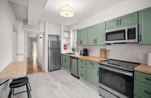 Shaw Apartment | Charming 2-bedroom apartment in superb St. Louis with WiFi, AC