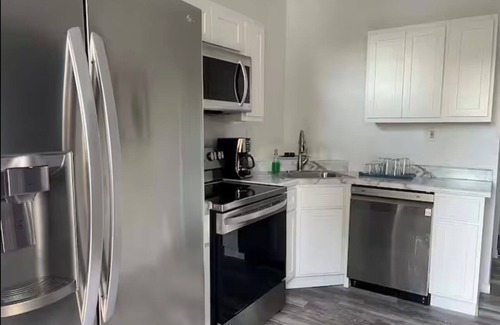 Southwest Garden Apartment | Charming 2-bedroom apartment in wonderful St. Louis with AC, WiFi